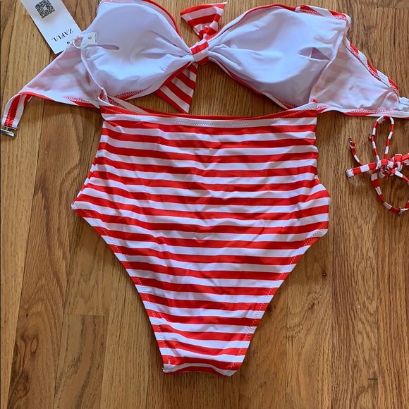 Zaful striped Knot cutout one piece (S) NWT - Picture 3 of 8